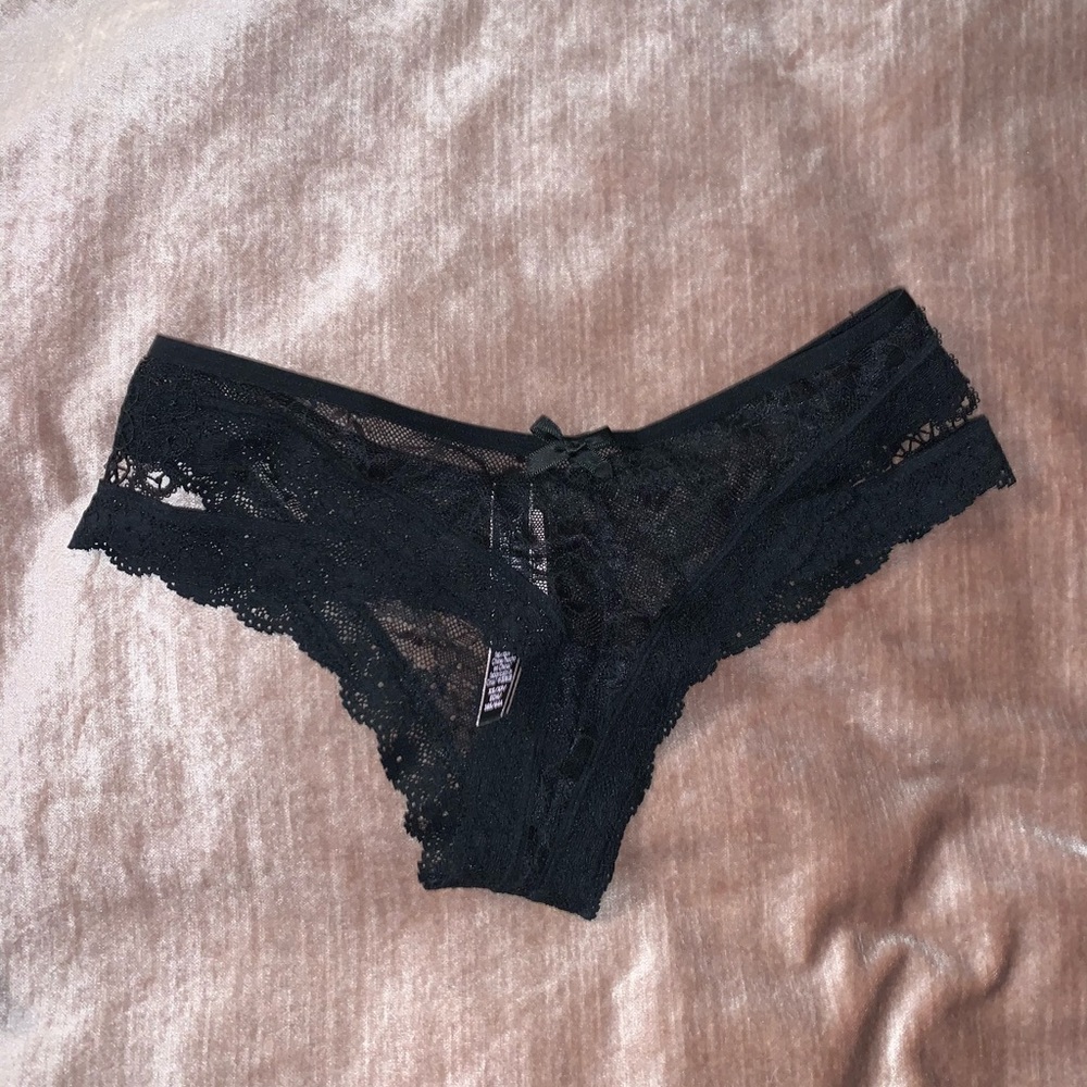 NWT Victoria’s Secret Panties - Size XS - matching bra listed separately